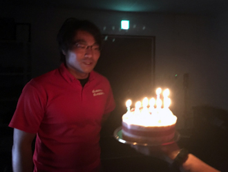 白石店長と誕生日ケーキ