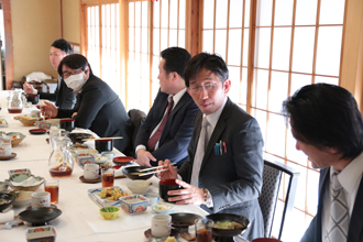 昼食会の様子