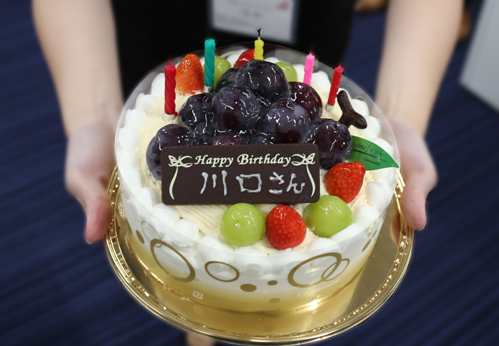 川口さんお誕生日ケーキ