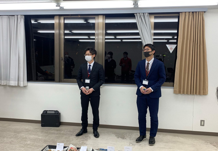 関口さん（左）と佐藤さん（右）