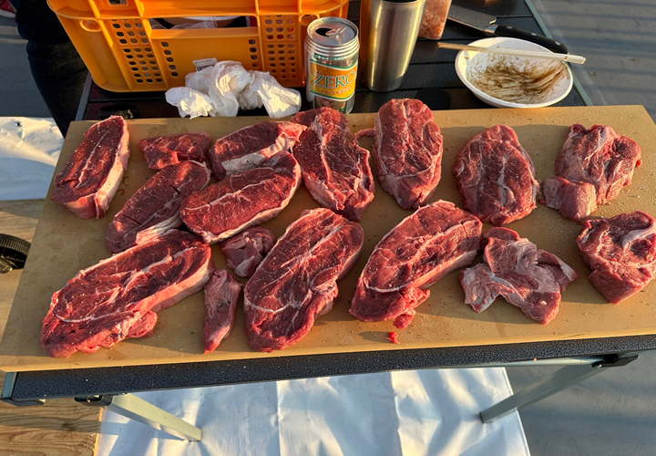 BBQで焼いたミスジ肉