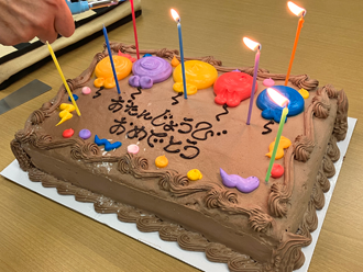 誕生日お祝いのケーキ
