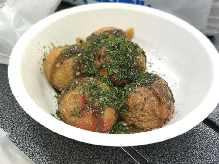 表面はカリカリ、中はトロトロの本格的なたこ焼きが完成！